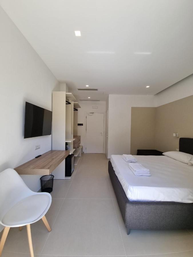 Marea Retreat Rooms Marina di Camerota Exterior photo